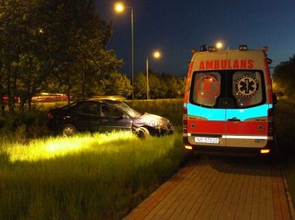 Rozbili auto i uciekli