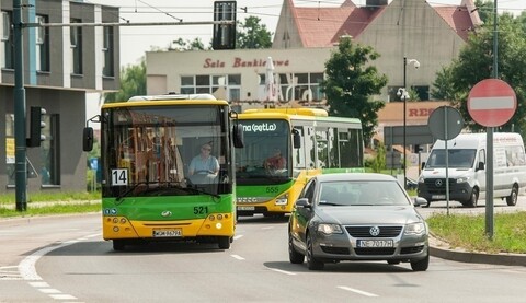 Rozstrzał w ofertach na miejską komunikację