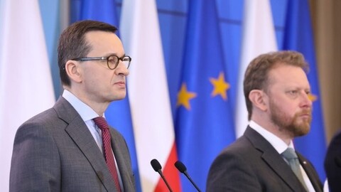 Rząd utrzymuje ograniczenia. Będzie też obowiązek zasłaniania ust i nosa w przestrzeni publicznej