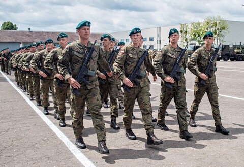 Setna rocznica przybycia pierwszych polskich żołnierzy na Westerplatte. Obchody z wojskową asystą
