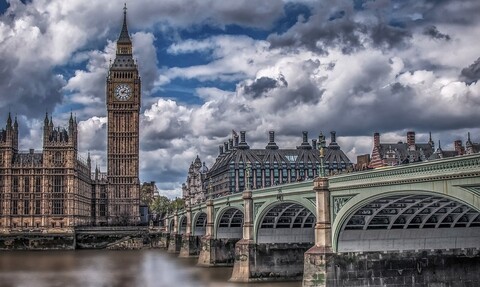 Sezonowa praca w UK wciąż atrakcyjna dla Polaków, choć kurs funta spada