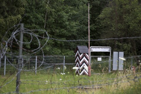 Spacer po schronie