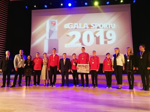 Sportowcy IKS Atak nagrodzeni