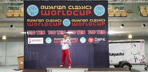Srebrny Adrian Durma (kick boxing) 