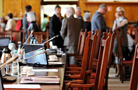 Ssać umieją z wszystkich cycy – gdy z nich dobrzy politycy* (opinia nadesłana)