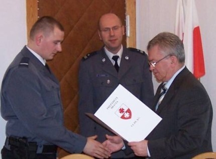 Prezydent nagrodził bohaterskich policjantów