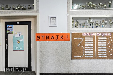 Strajk trwa, w Elblągu egzaminy się odbędą (aktualizacja) 