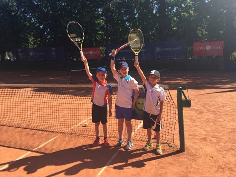 Sukcesy najmłodszych zawodników w tenisie i squashu