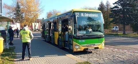 1 listopada bezpłatnie komunikacją miejską na cmentarz