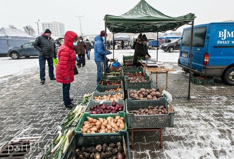 Miasto zwalnia targujących z opłaty dziennej. „Dobre chociaż i to”