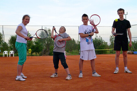 Tenis z B&M Tennis Club to coś właśnie dla Ciebie