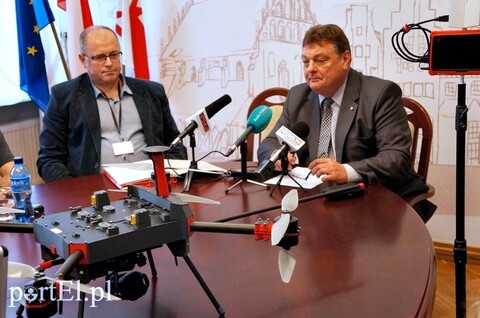 Dron ujawni trucicieli