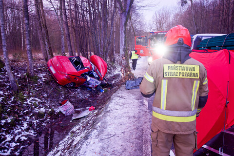 Tragedia koło Pomorskiej Wsi. Nie żyją dwie osoby