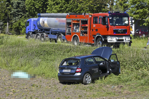 Tragiczny wypadek w Komorowie Żuławskim, nie żyje kierowca skody