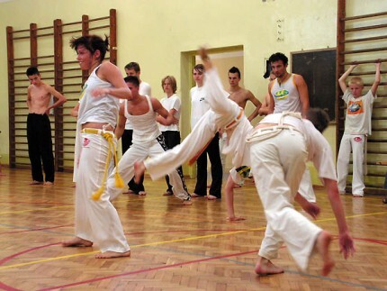 Trenowali capoeiristas