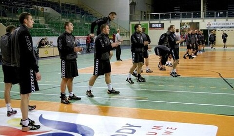 Trudny mecz w Szczecinie (piłka ręczna)
