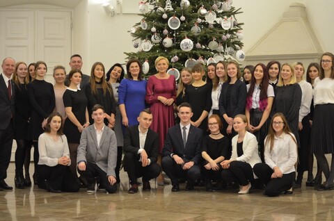 Prezydencka choinka z Liceum Plastycznego