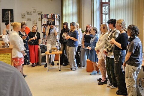 Uczniowie technikum fotografii i multimediów zadebiutowali w Bibliotece Pedagogicznej
