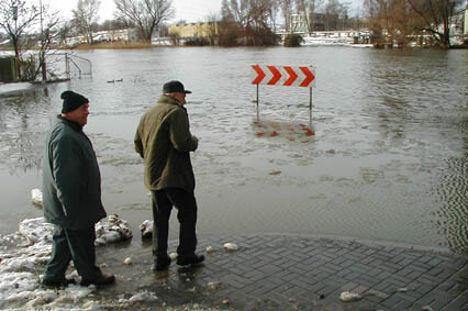 Woda wciąż groźna