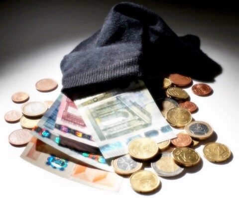 Unia daje euro, nam wzrosną podatki? - posłuchaj!