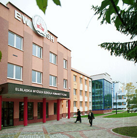 Starzy ludzie, nowa szkoła