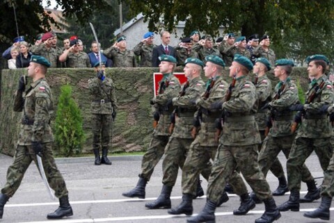 Minister chwali nowego dowódcę