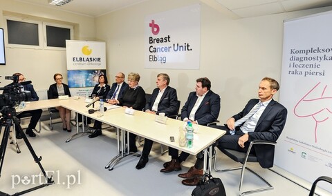Będą kompleksowo leczyć raka piersi