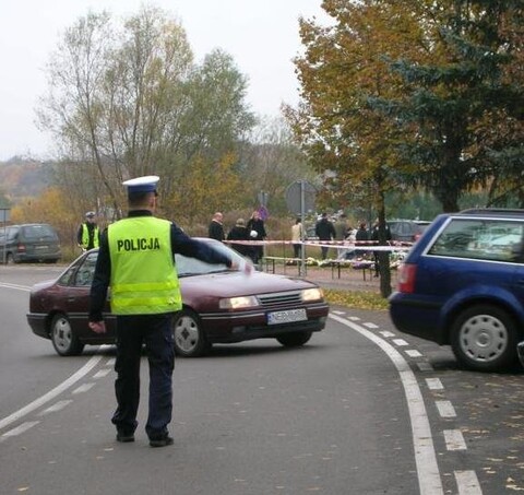 Święto Zmarłych – Policja radzi