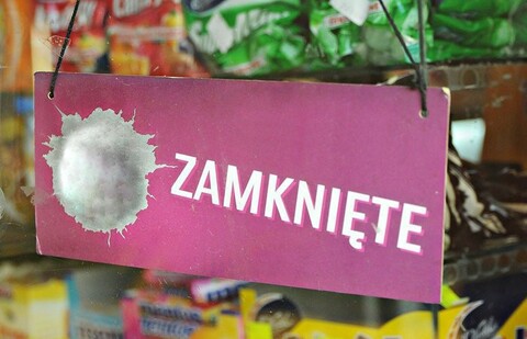 W poniedziałek i środę markety będą zamknięte