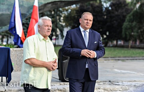 O miejskiej kasie, in vitro i … Marsjanach