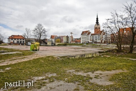 O biurowcu na Wyspie Spichrzów w trybie nadzwyczajnym i zdalnym