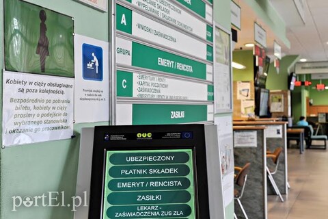 Czy w mieście da się przewinąć dziecko publicznie?