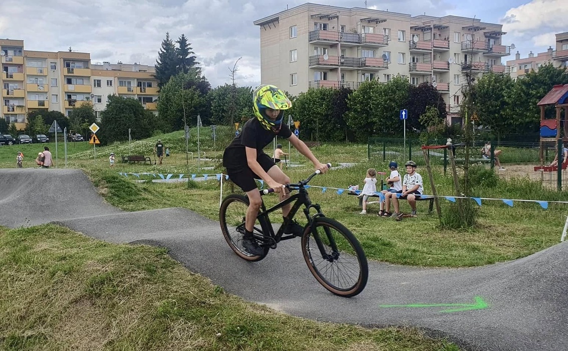 Wakacyjna rywalizacja na Pumptracku