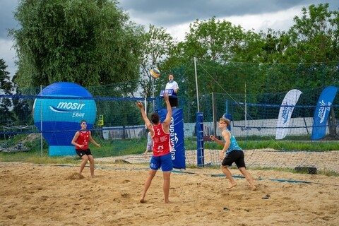 Wakacyjny Turniej Siatkówki Plażowej w Parku Wodny Dolinka