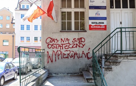 Wandal pod biurem posła Wilka