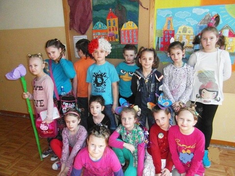 Wiosenny „Dzień Szalonych Fryzur” w klasach I-III