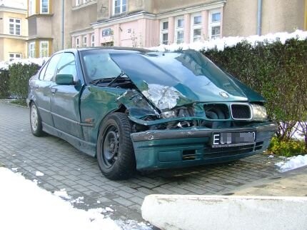 Wjechał wprost pod tramwaj