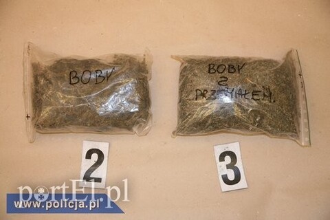 Wpadł handlarz. Miał ponad kilogram marihuany