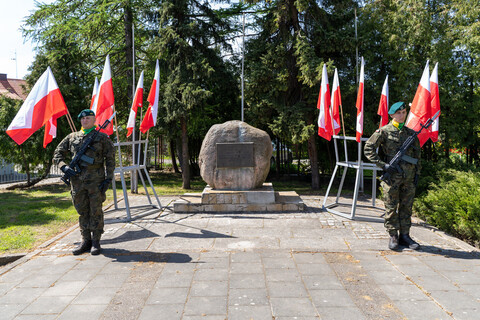 Wspomnienie wyzwolenia i pamięć o zbrodni