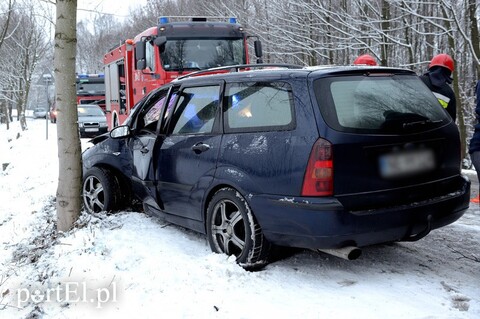 Wypadek na śliskiej drodze nr 509