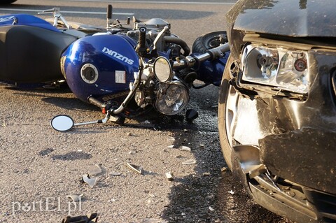 Wypadek w Kazimierzowie: ranny motocyklista w szpitalu