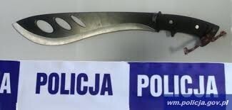 Z maczetą rzucił się na brata