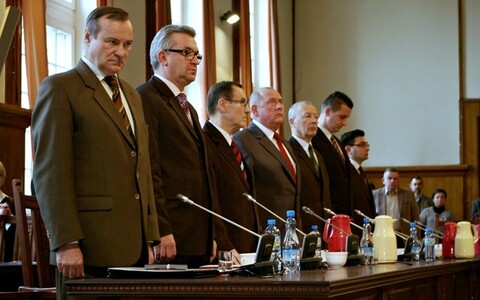 Zadłużamy się, więc oszczędzamy