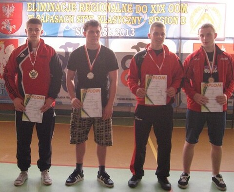 Zapaśnicy Olimpii na matach w Supraślu