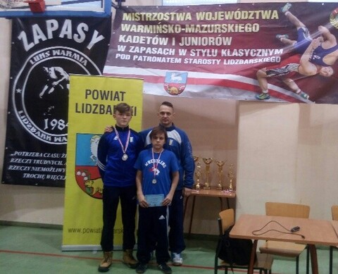 Zapaśnicy z medalami