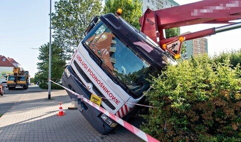Podnośnik oderwał się od ziemi