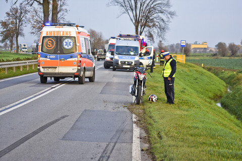 Zderzenie ciężarówki z motorowerem