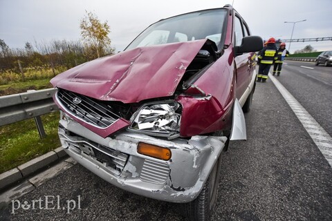 Zderzenie daihatsu z cysterną na S7