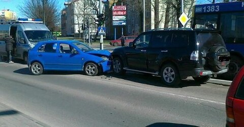 Zderzenie na skrzyżowaniu