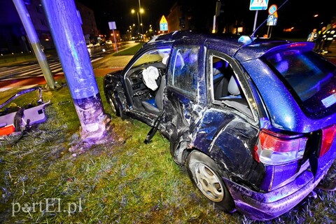 Zderzenie seata z oplem wieczorową porą